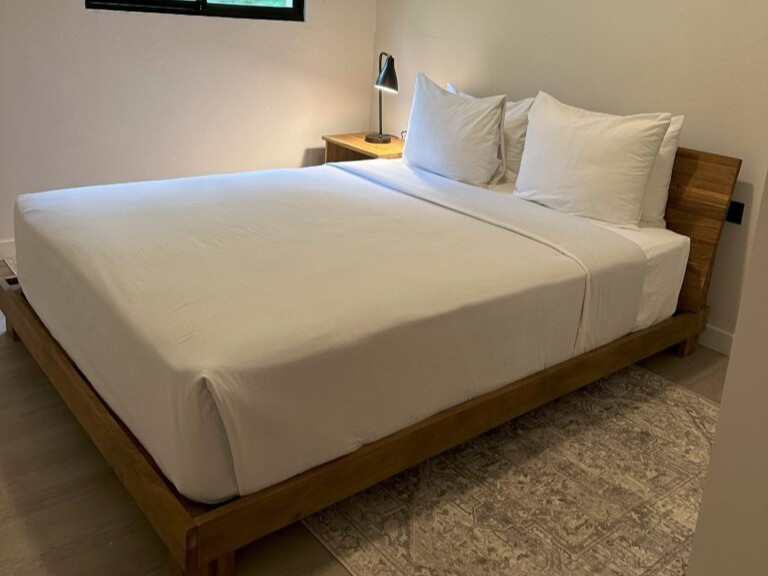 Cocoa-Woodcreeper-Downstairs-Bedroom-768x1024