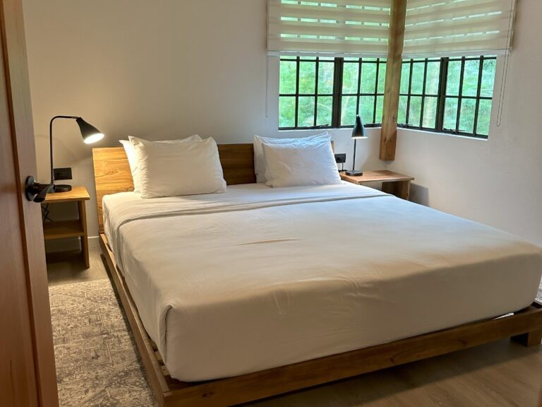 Cocoa-Woodcreeper-Upstairs-Bedroom-768x1024